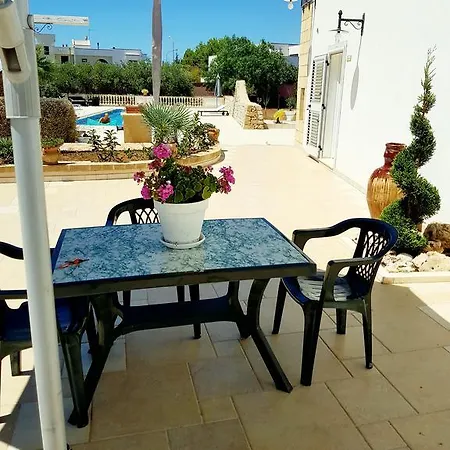 Bed & Breakfast Masseria San Dana *