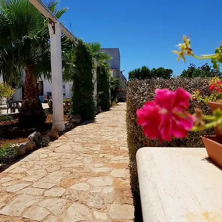 Bed & Breakfast Masseria San Dana *